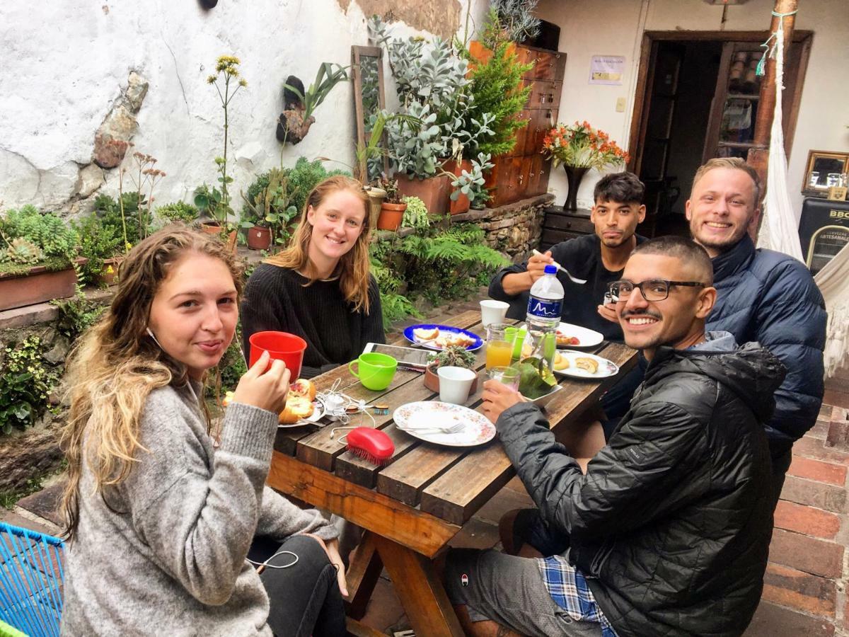 Alegrias Hostel Богота Экстерьер фото