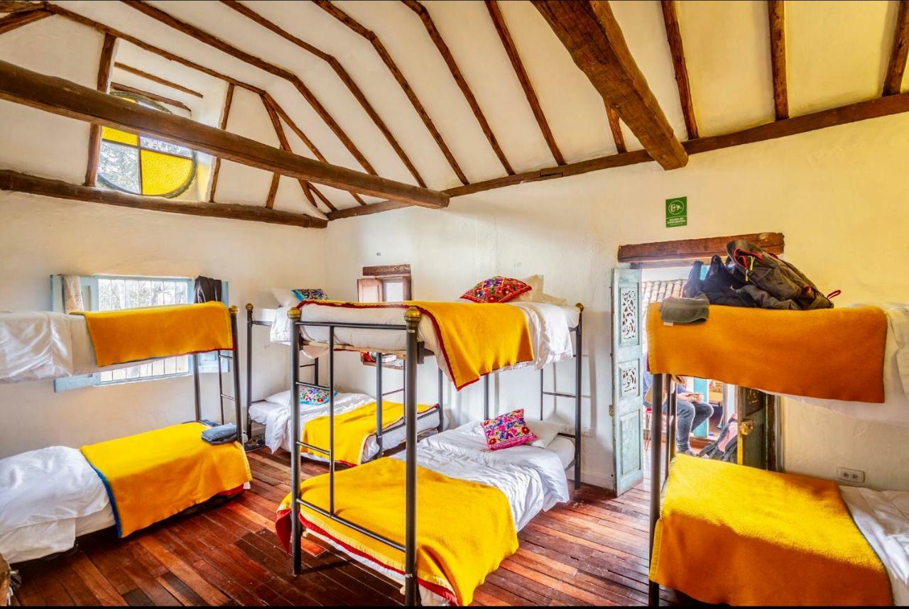 Alegrias Hostel Богота Экстерьер фото